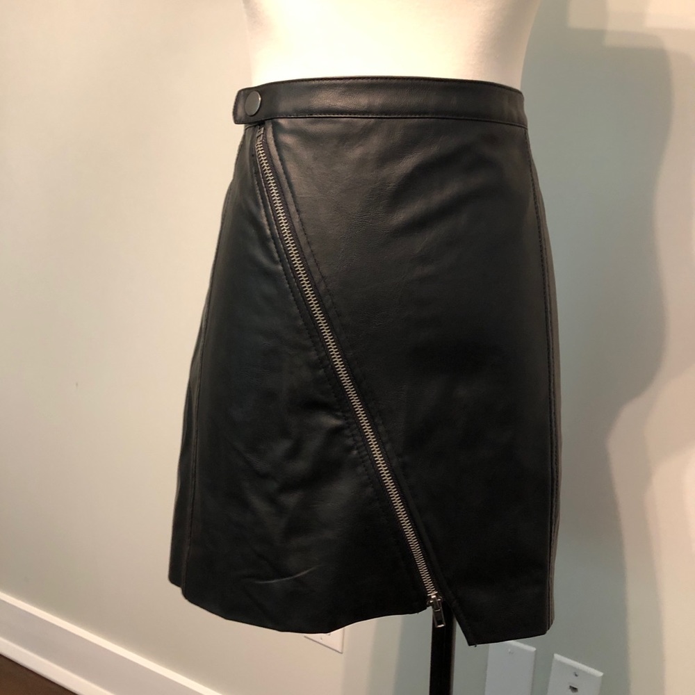 Faux leather mini skirt